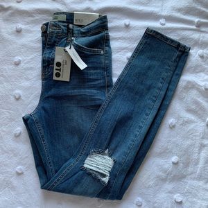 Ladies Ripped Jeans -Topshop Jamie